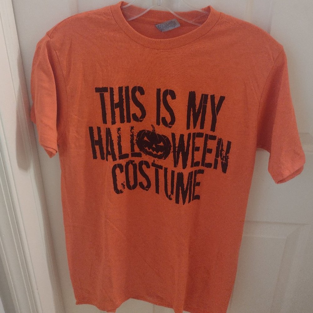 NEW Men's S halloween shirt